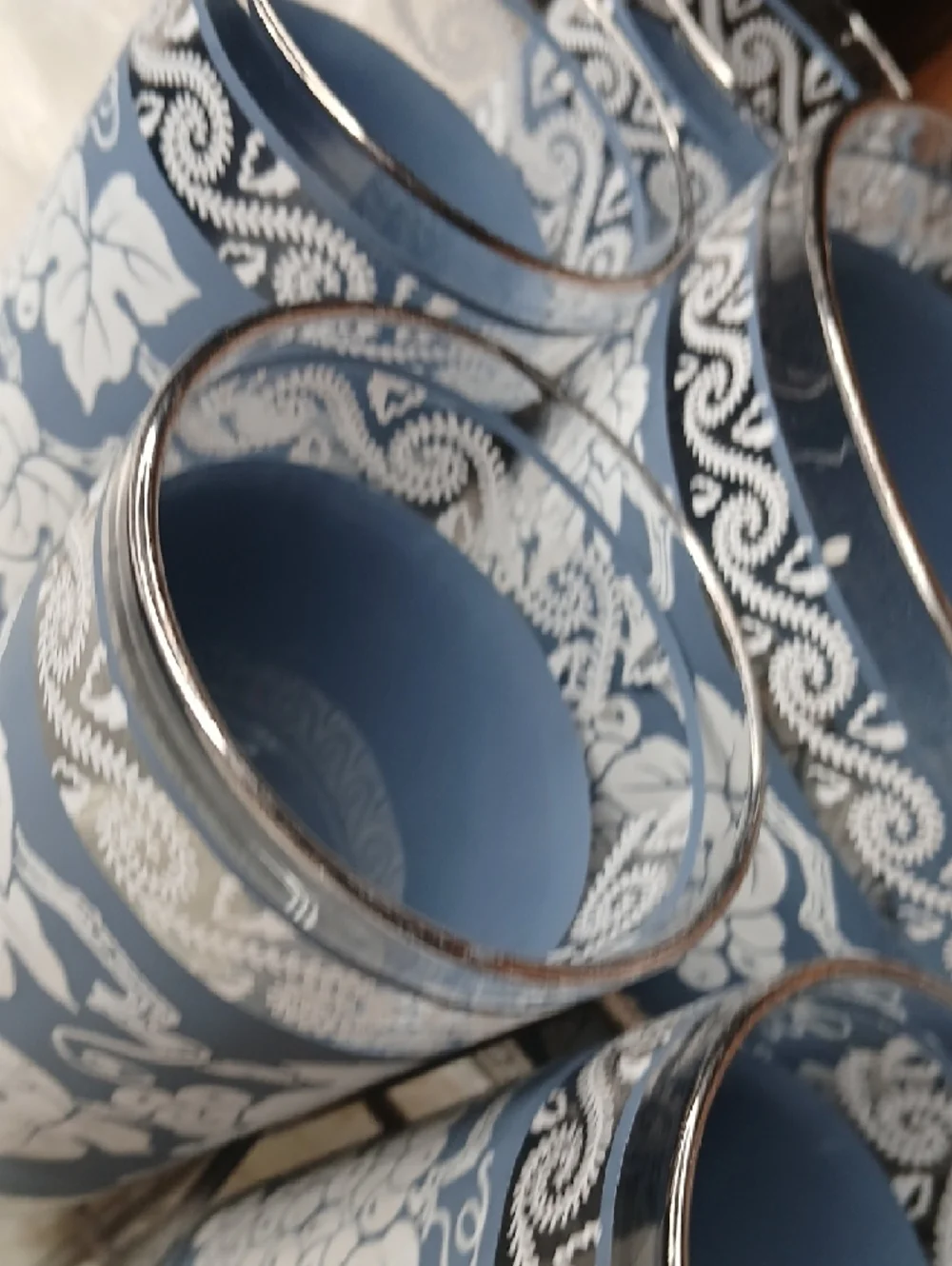 Blue Floral Glass Tumbler Set with Carrier